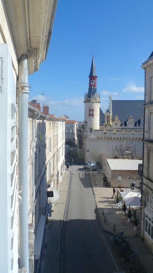 Hotel De Ville 3 Et Parking La Rochelle  Exteriör bild